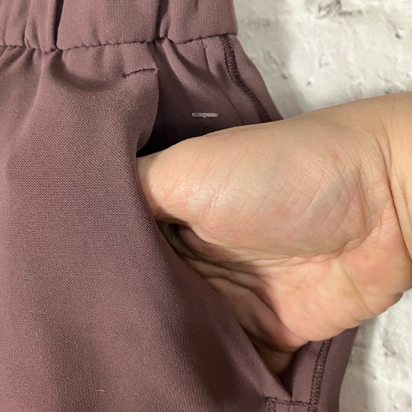 Lululemon On The Fly Woven Athleisure Athletic Skirt Cherry Cola Pockets Size 8 - Picture 7 of 10